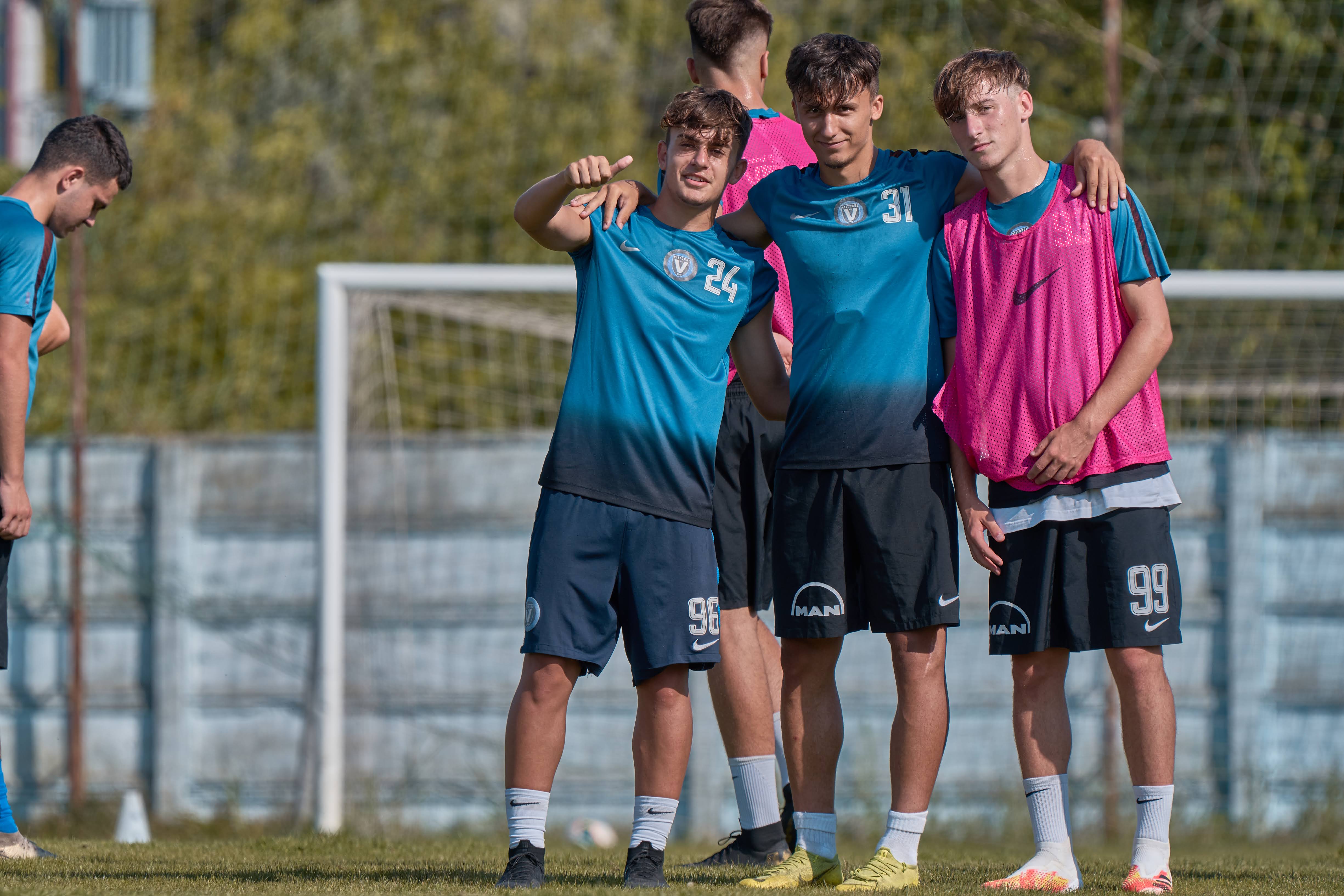 Squeak Desperate write a letter Vom transmite LIVE semifinala Ligii Elitelor U19, FC Viitorul - CFR Cluj — Academia Hagi Squeak Desperate write a letter Vom transmite LIVE semifinala Ligii Elitelor U19, FC Viitorul - CFR Cluj — Academia Hagi